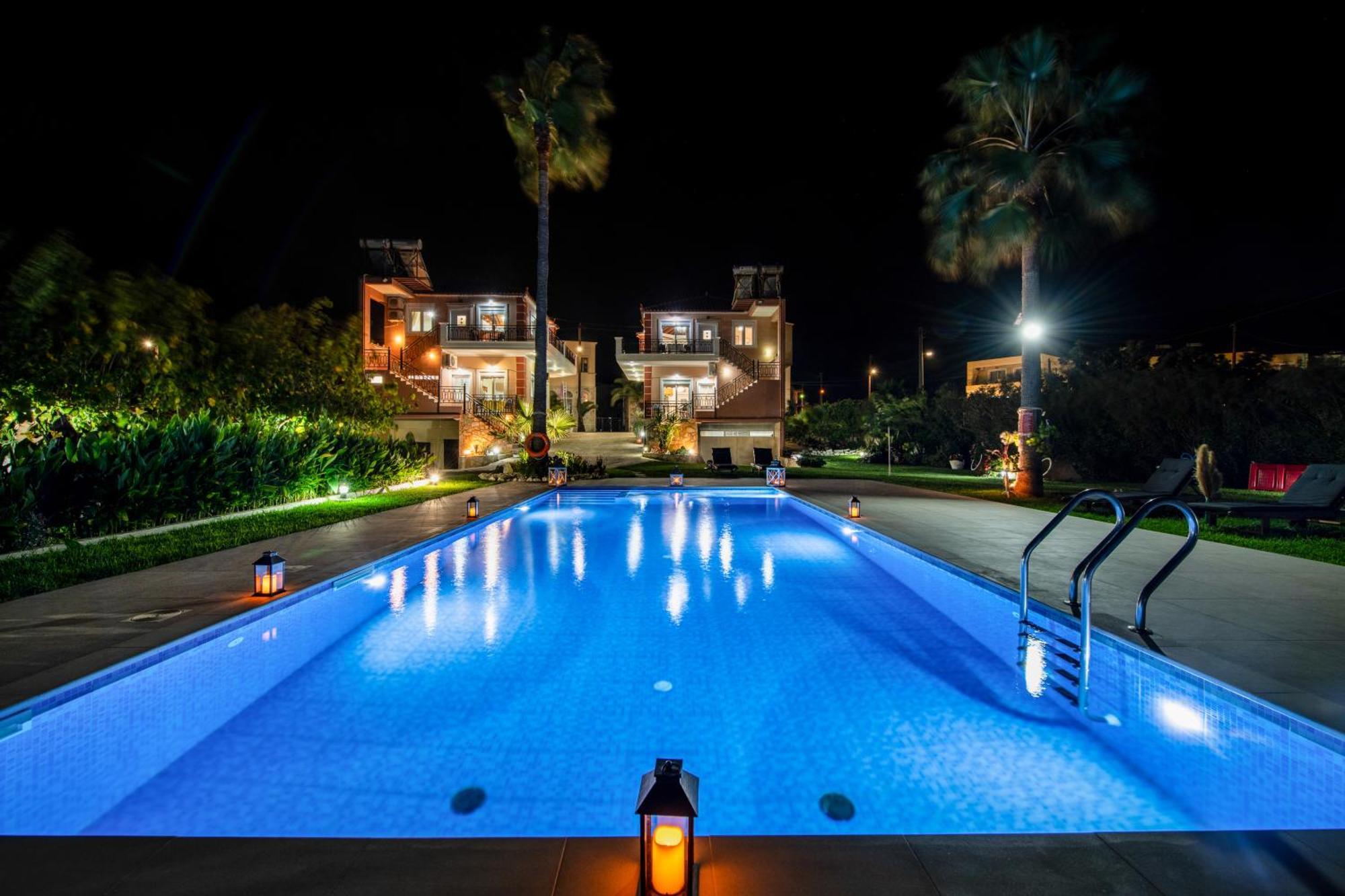 Socrates Holidays Apt. 2 With Pool Near The Beach Platanés المظهر الخارجي الصورة