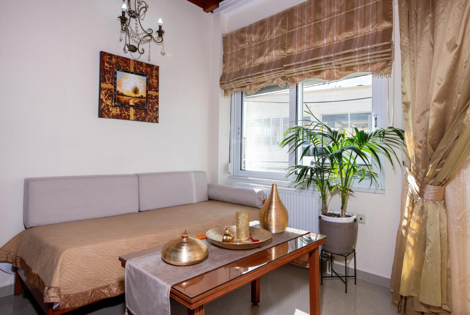 Socrates Holidays Apt. 2 With Pool Near The Beach Platanés المظهر الخارجي الصورة