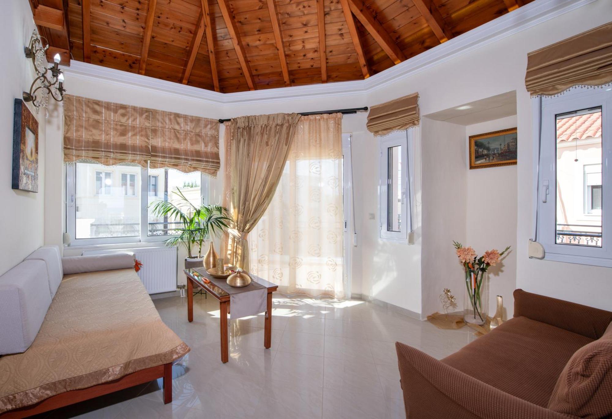 Socrates Holidays Apt. 2 With Pool Near The Beach Platanés المظهر الخارجي الصورة