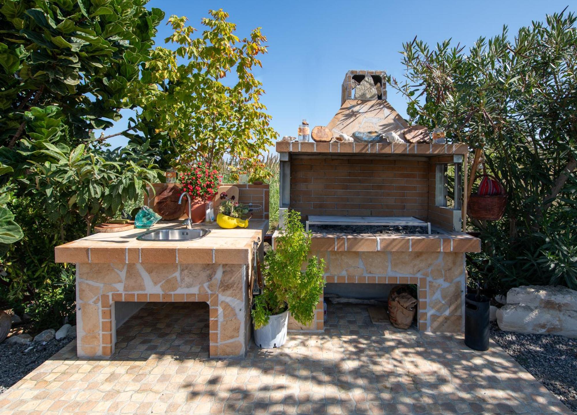 Socrates Holidays Apt. 2 With Pool Near The Beach Platanés المظهر الخارجي الصورة